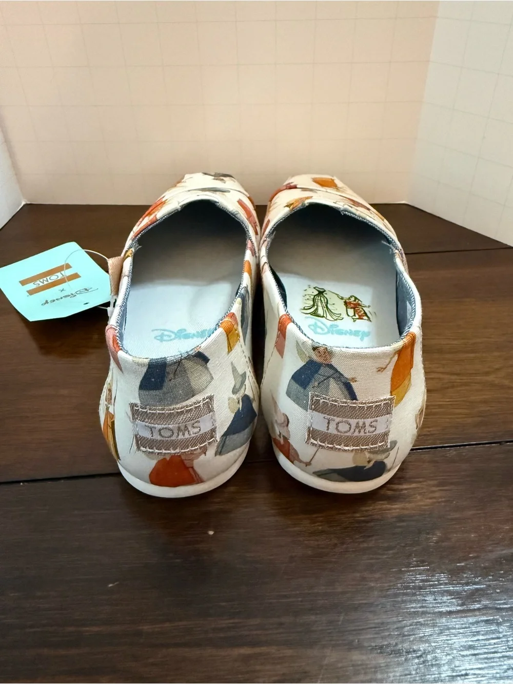 TOMS x Disney Women's Fairy Tale Canvas Slip-On Shoes in Cream Size 5
